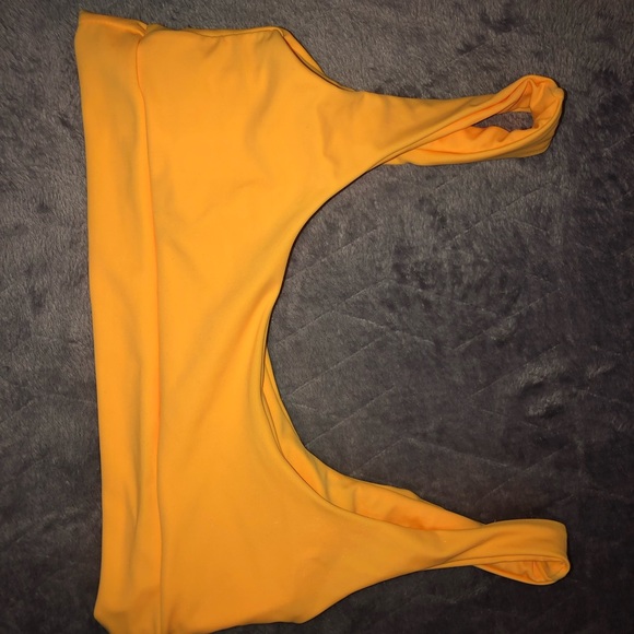 Top - Picture 2 of 2